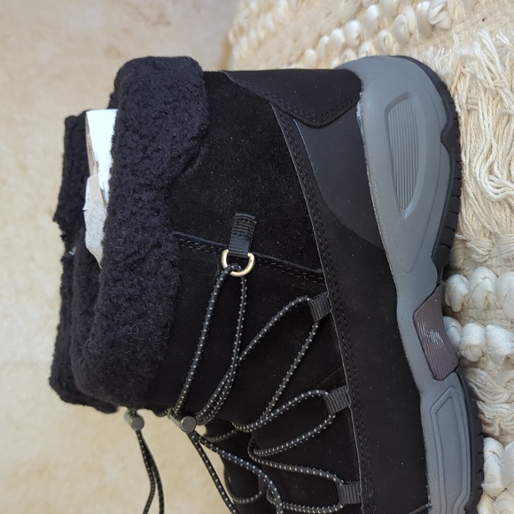 Easy Spirit Black Ankle Boots Women's Waterproof Booties Size 8.5 - Picture 6 of 9